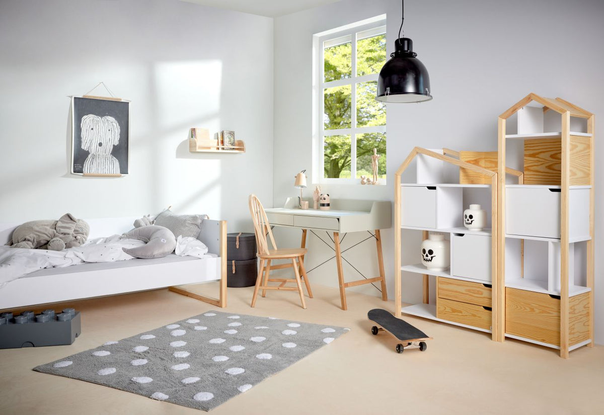 Bellamy Lotta Sage Kinderschreibtisch in Salbeigrün mit 2 geräumigen Schubladen, Tischkantenleiste und Kabeldurchführung, 120x76x60,5 cm
