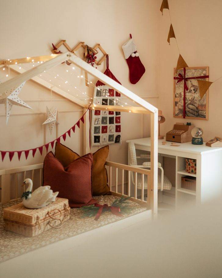 Dream Nest Hausbett 80x160 mit Rausfallschutz für Kinder