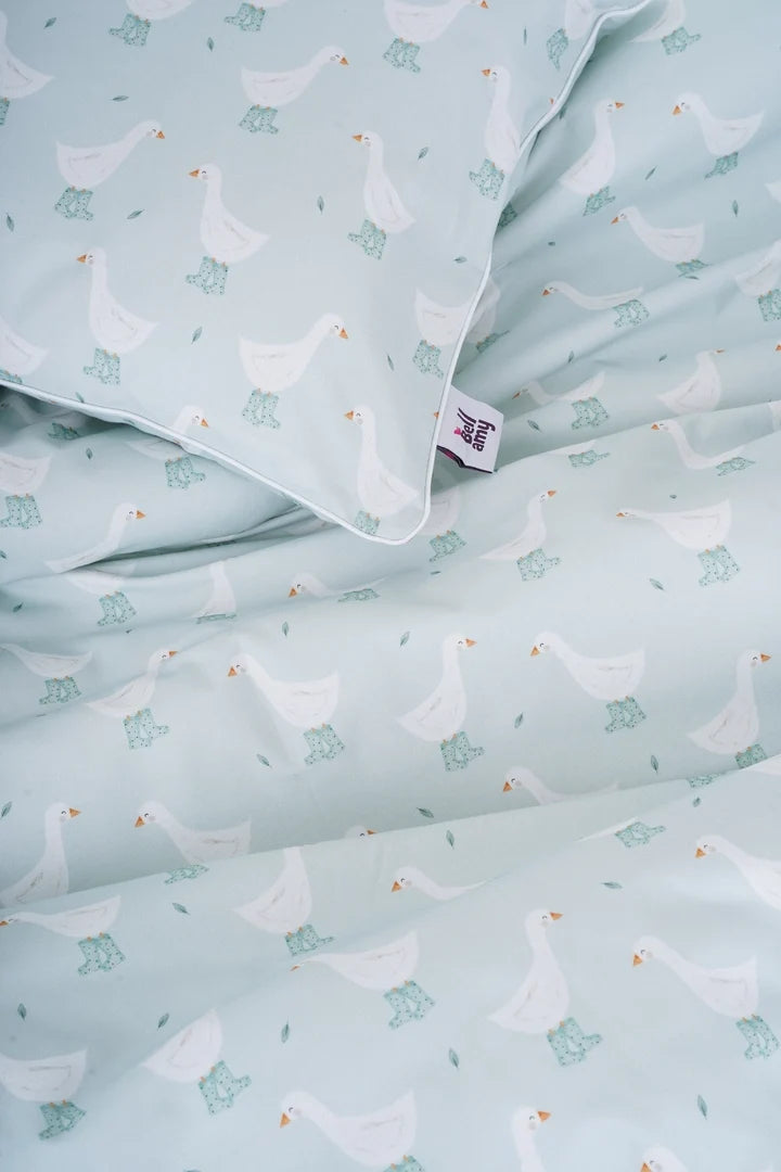 Bellamy Gooses Tales Kinderbettwäsche-Set 2-teilig mit Füllung 140x200 cm – Baumwolle OEKO-TEX, antiallergisch