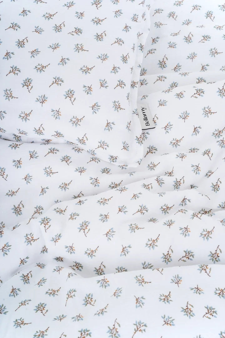 Bellamy Muślin Grove Kinderbettwäsche 2-teilig mit Füllung 100x135 cm aus OEKO-TEX zertifizierter Baumwollmusselin, bestehend aus Kissen 40x60 cm und Decke 100x135 cm mit antiallergischer Silikonhohlfiber