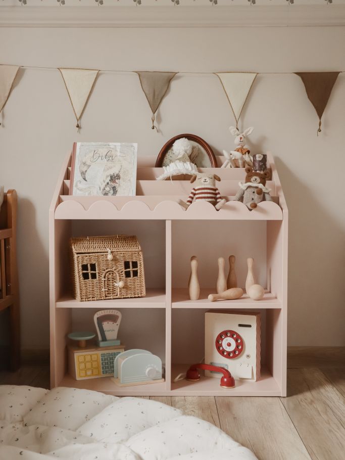 Book Nook Kinderregal für Bücher und Spielzeug im Montessori-Stil