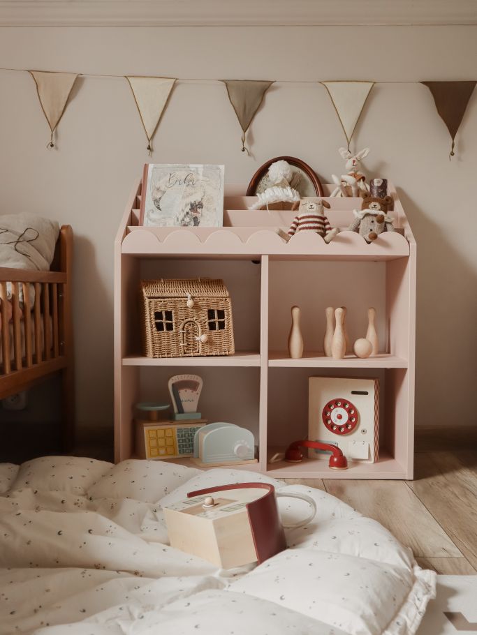 Book Nook Kinderregal für Bücher und Spielzeug im Montessori-Stil