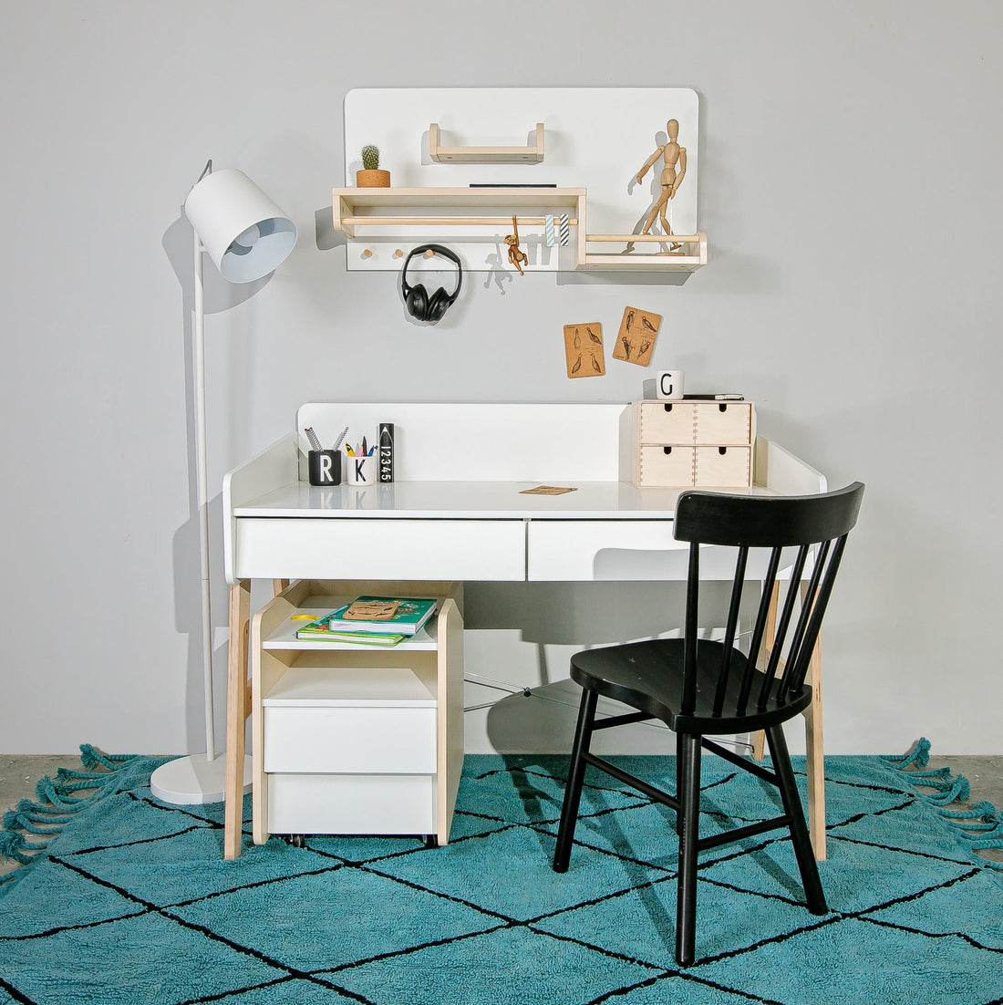 Bellamy So Sixty Rollcontainer mit 2 Schubladen im Retro-Design der 60er Jahre, mit hohen Holzbeinen und bodenschonenden Rollen, 41x54x54 cm