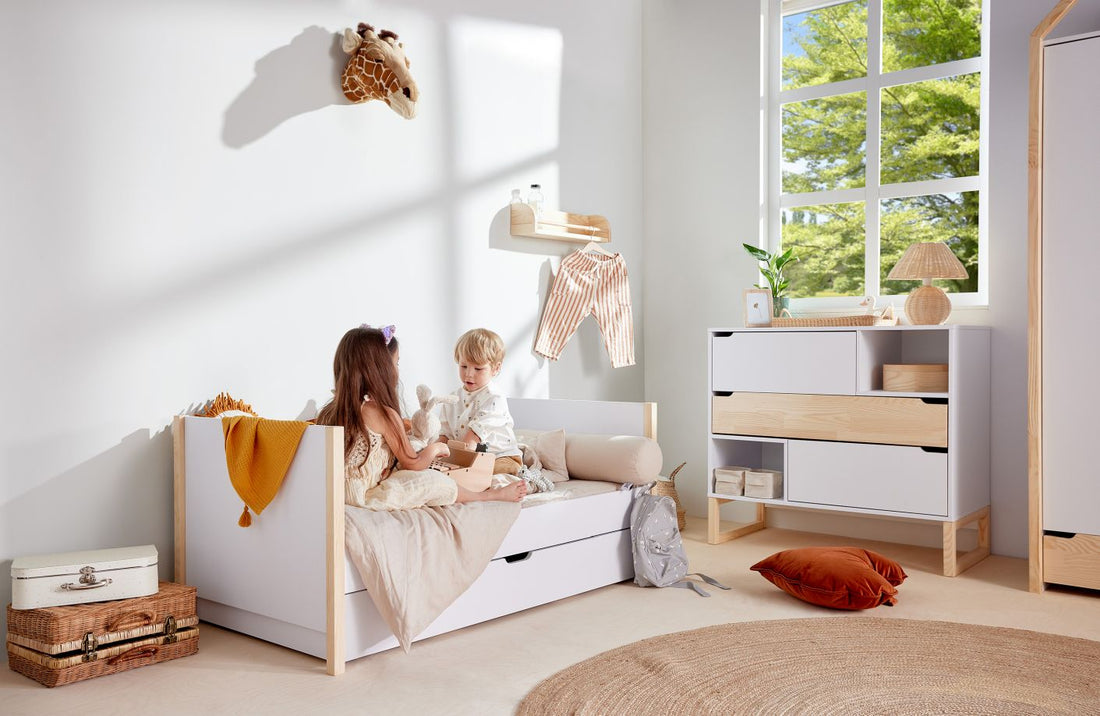 Bellamy Tatam Kommode mit 3 Schubladen in Weiß, Push-to-Open-System, 2 Einlegeböden, wickeltischkompatibel, 100x91,6x50 cm