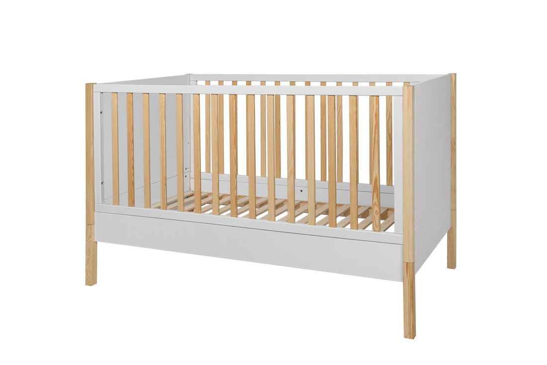 Bellamy Tatam Kinderbett 70x140 cm mit Sofafunktion aus Holz, umbaubar zum Juniorbett mit Schutzgittern, drei höhenverstellbaren Lattenrostpositionen und herausnehmbaren Sprossen