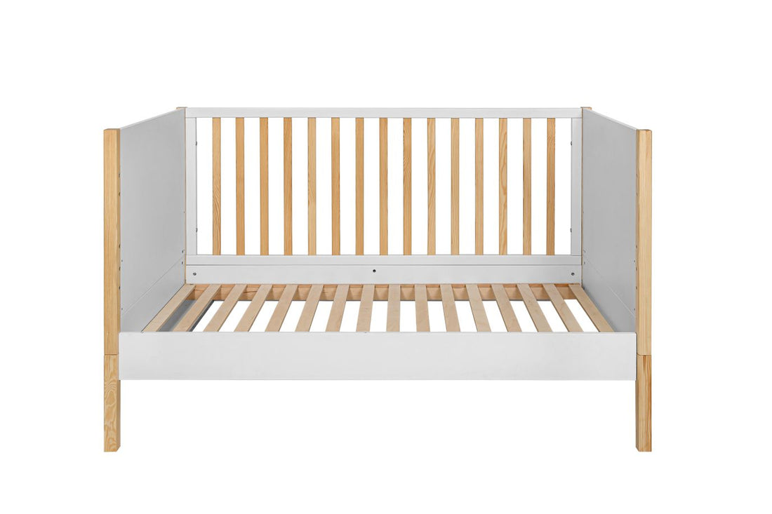 Bellamy Tatam Kinderbett 70x140 cm mit Sofafunktion aus Holz, umbaubar zum Juniorbett mit Schutzgittern, drei höhenverstellbaren Lattenrostpositionen und herausnehmbaren Sprossen