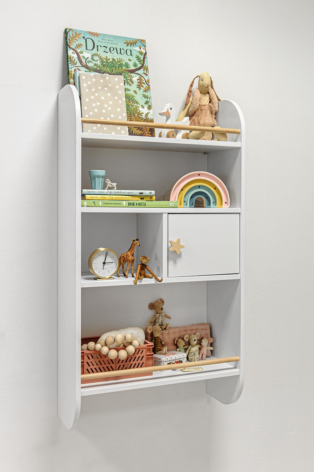 Bellamy Rainbow Wandregal mit Schrank und vier Ablagen im Kinderzimmer