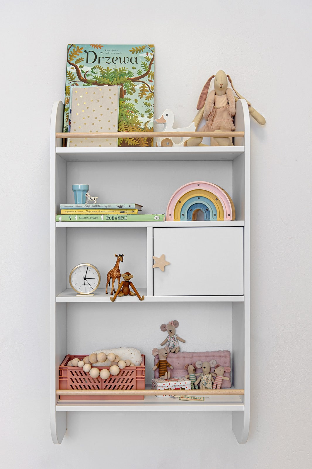 Bellamy Rainbow Wandregal mit Schrank und vier Ablagen im Kinderzimmer