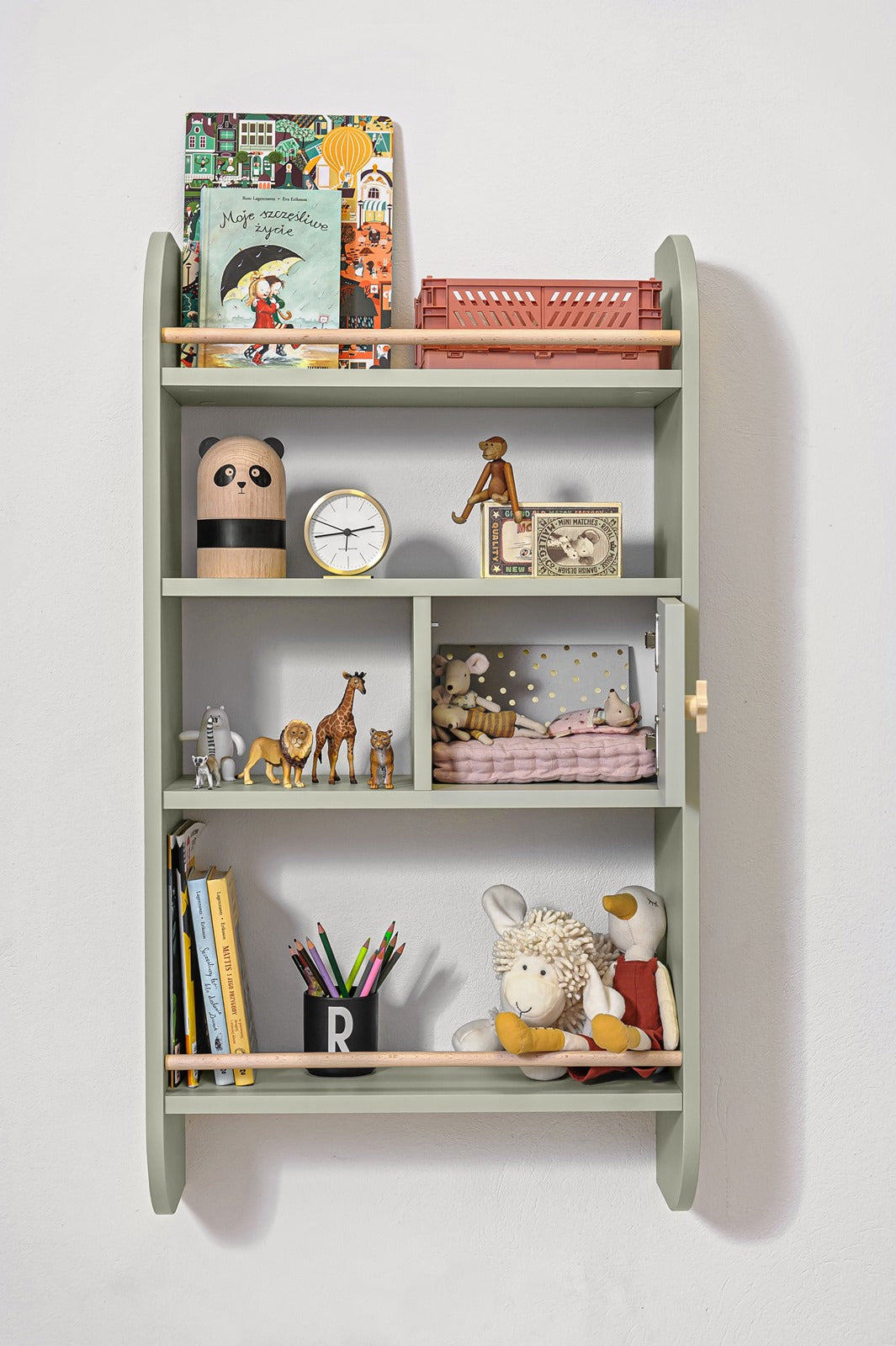 Bellamy Rainbow Wandregal mit Schrank und vier Ablagen im Kinderzimmer