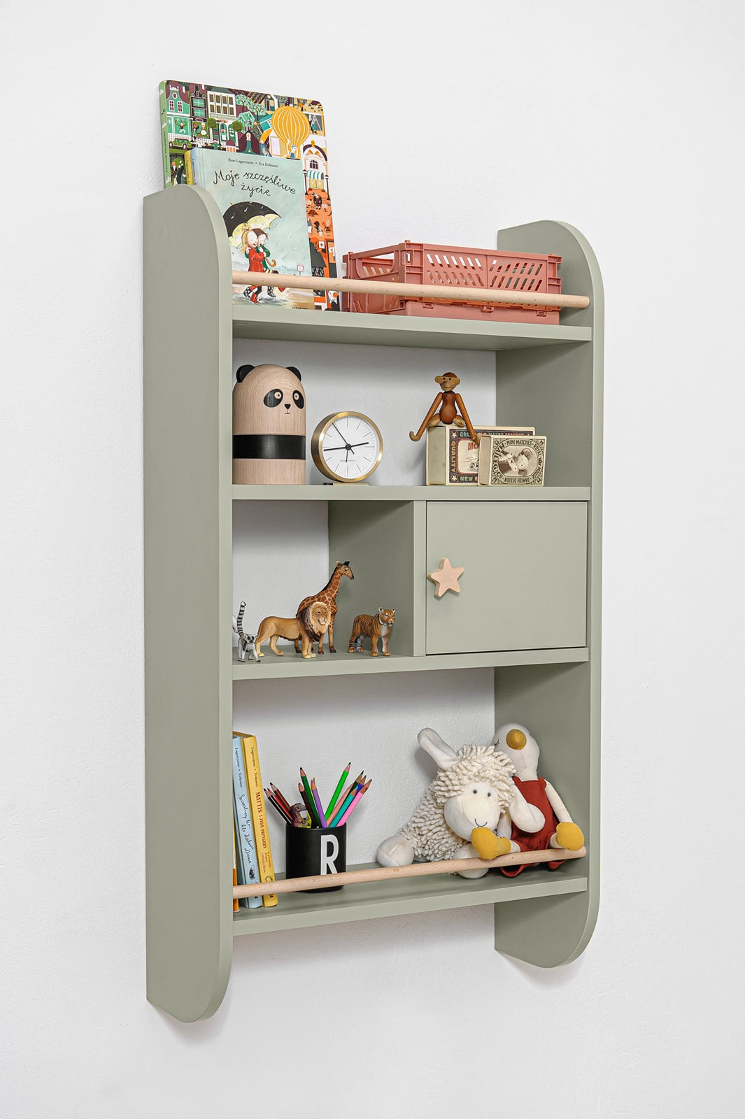 Bellamy Rainbow Wandregal mit Schrank und vier Ablagen im Kinderzimmer