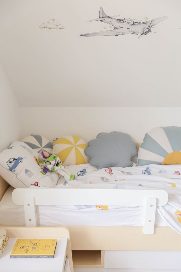 Bellamy Bettschutzgitter Universal am Kinderbett montiert