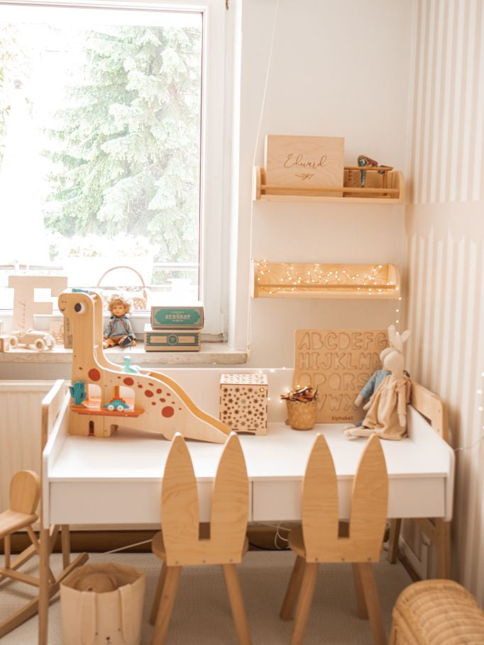 Bellamy Basic Wandregal aus Holz fürs Kinderzimmer
