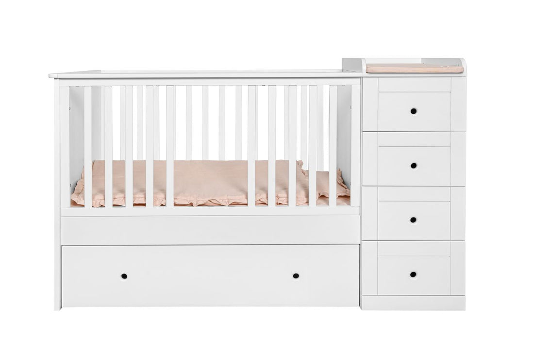 Bellamy Paso Doble Kinderbett 60x120 cm Snow Bliss mit integrierter Kommode, Wickelauflage und Kleiderschrank in Weiß