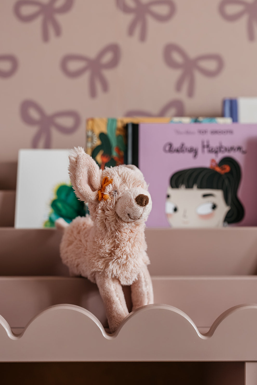 Book Nook Kinderregal für Bücher und Spielzeug im Montessori-Stil
