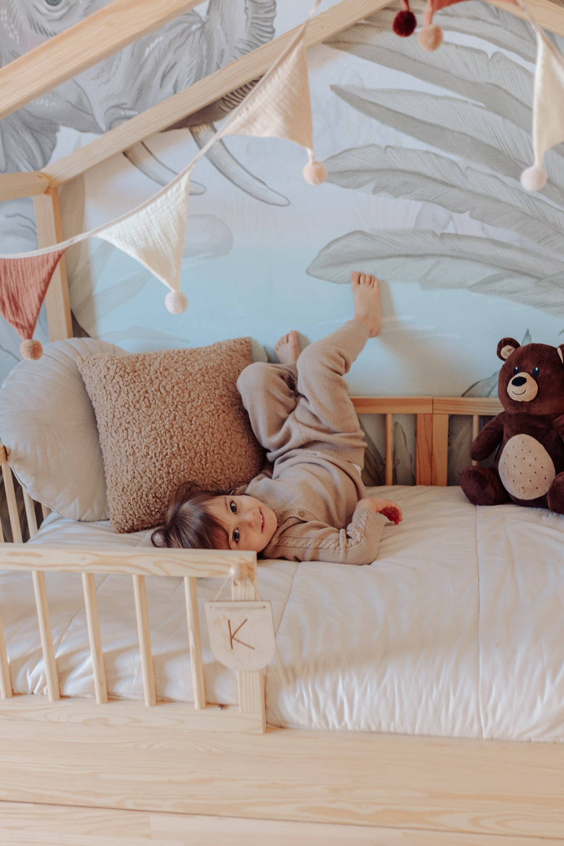 Dream Nest Hausbett 80x160 mit Rausfallschutz für Kinder