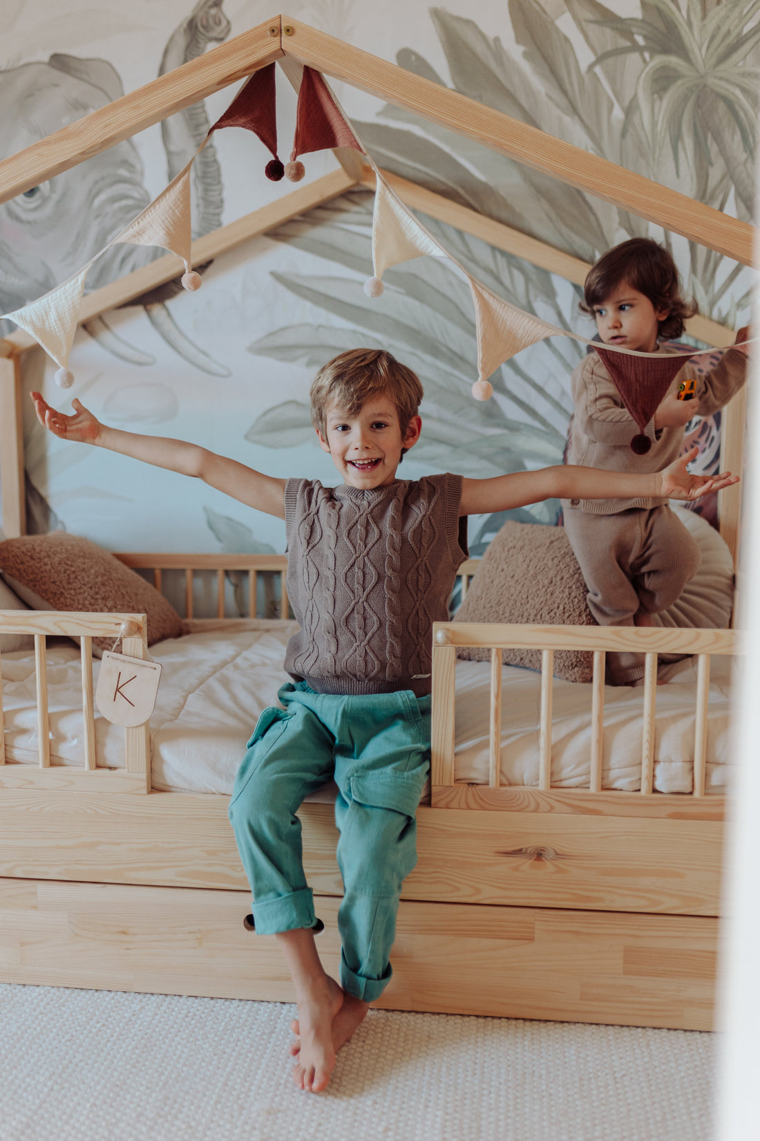 Dream Nest Hausbett 80x160 mit Rausfallschutz für Kinder
