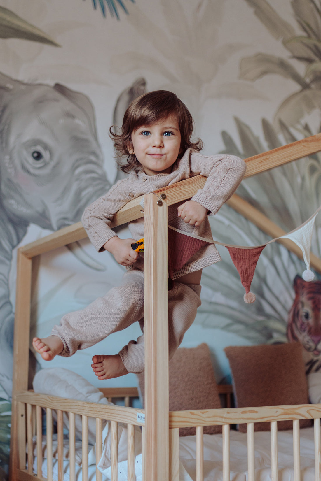 Dream Nest Hausbett 80x160 mit Rausfallschutz für Kinder