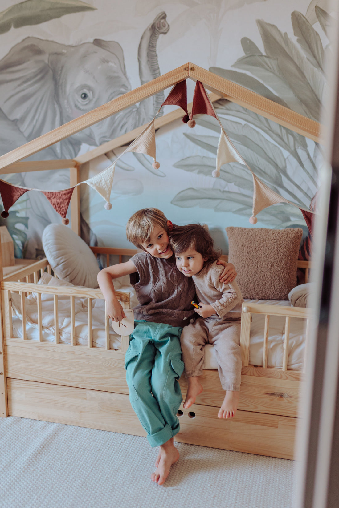 Dream Nest Hausbett 80x160 mit Rausfallschutz für Kinder