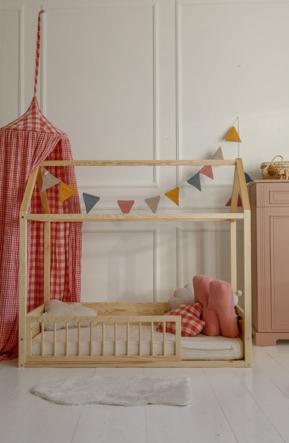 Bellamy Wood Nest vorderes Bettschutzgitter für Kinderbett 70x140 cm aus Holz mit vertikalen Stäben