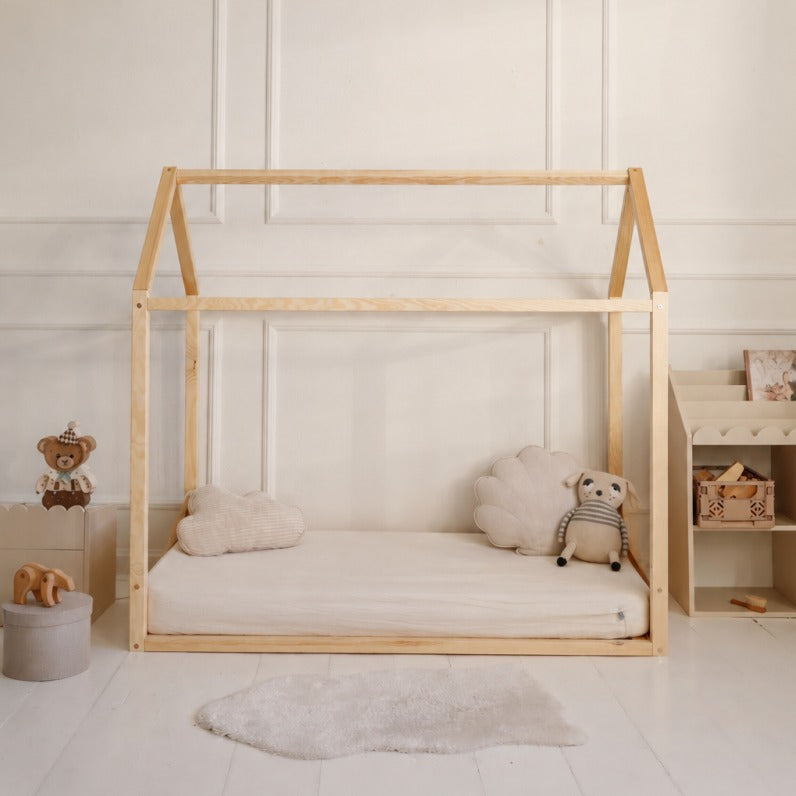 Bellamy Wood Nest Montessori Hausbett für Kinder in Weiß, 70 x 140 cm, mit niedriger Konstruktion und dekorativem Holzrahmen in Hausform